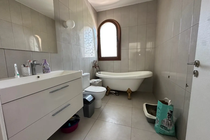 Image No.5-Maison de 4 chambres à vendre à Agios Athanasios