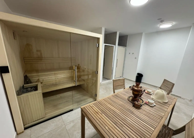 9a8adac9-9135-4554-9b0c-0060e39f229c