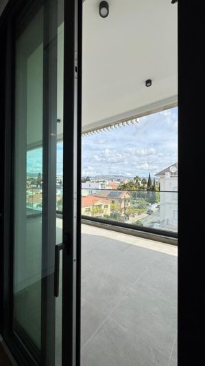 Image No.23-5 Bed Apartment for sale