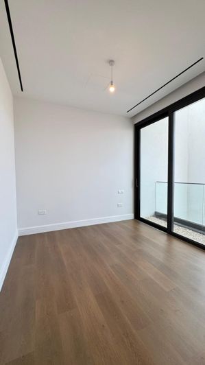 Image No.30-5 Bed Apartment for sale