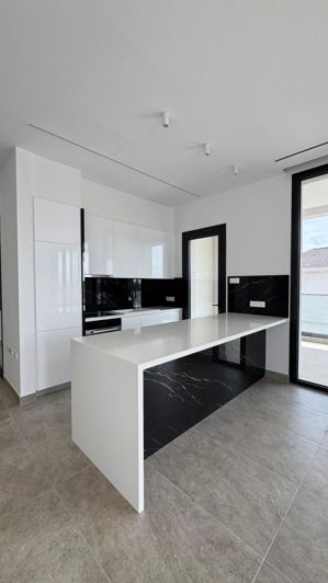 Image No.4-5 Bed Apartment for sale