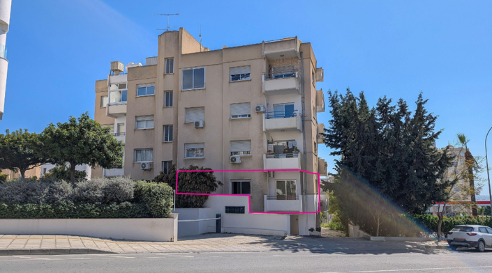 Image No.2-Appartement de 2 chambres à vendre à Agios Tychonas