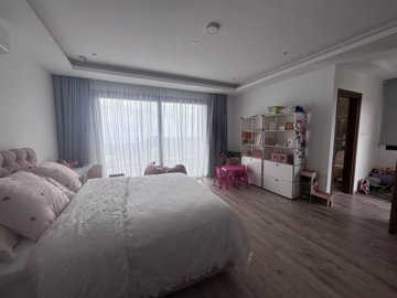 0dd8ddc7-c1f8-49a9-ae3e-d7ea199706cd