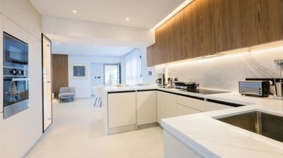 8565b4b4-265a-4748-b436-bbe013213af6