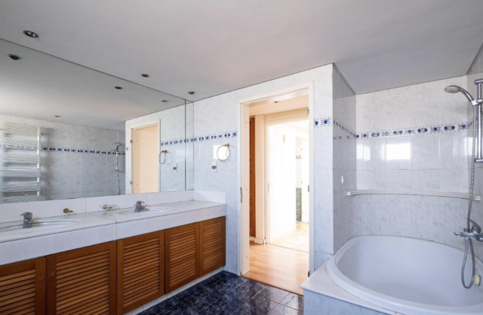 Image No.20-Maison de 4 chambres à vendre à Strovolos