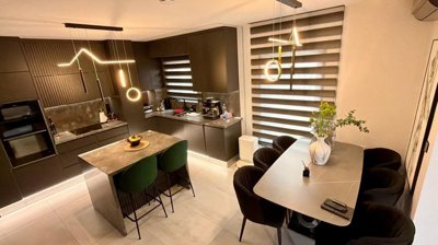 5d67d79c-8e14-450e-9edd-dc405ef18289