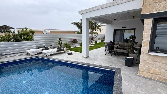 Image No.9-3 Bed Villa for sale