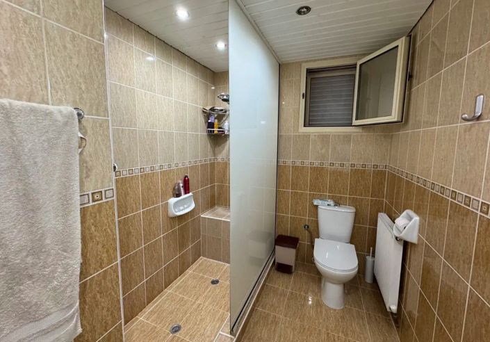 Image No.11-3 Bed House for sale