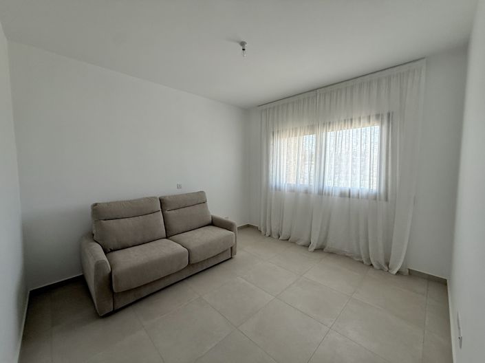 Image No.10-3 Bed Apartment for sale