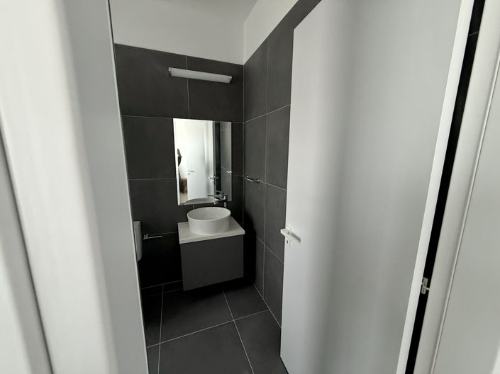 Image No.7-3 Bed Apartment for sale