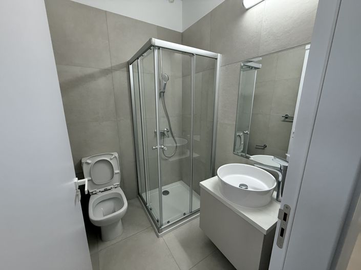 Image No.8-3 Bed Apartment for sale