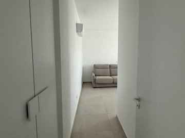 cfe44d33-e21b-4821-a42c-f7750285111d