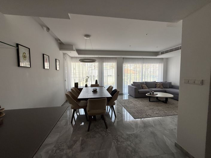 Image No.22-3 Bed Apartment for sale