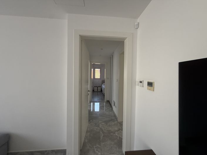 Image No.24-3 Bed Apartment for sale