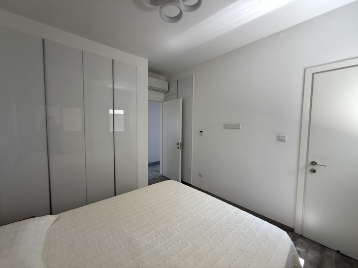 Image No.26-3 Bed Apartment for sale