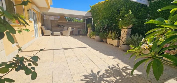 Image No.3-3 Bed House for sale