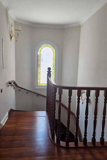 Image No.8-3 Bed House for sale