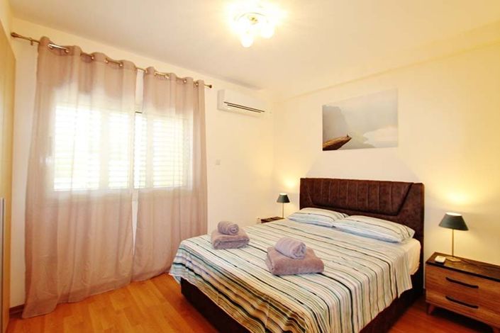 Image No.10-4 Bed Bungalow for sale