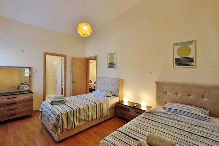 Image No.16-4 Bed Bungalow for sale