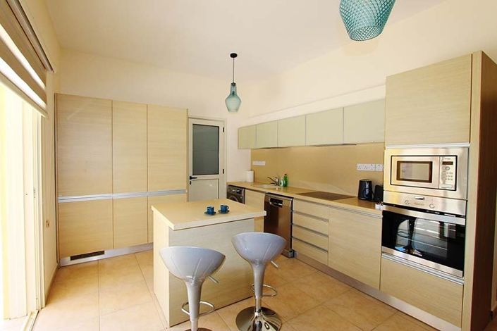 Image No.17-4 Bed Bungalow for sale