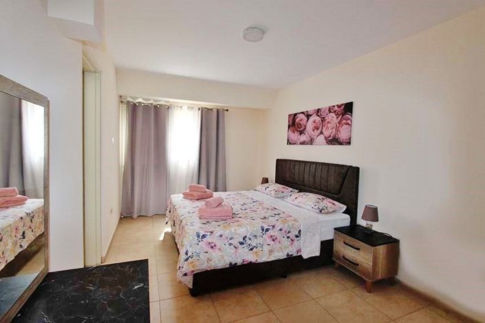 Image No.18-4 Bed Bungalow for sale