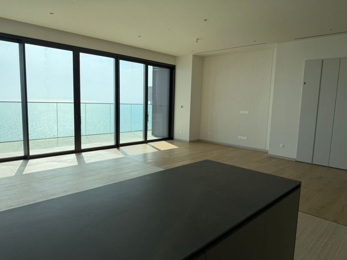 Image No.13-3 Bed Apartment for sale