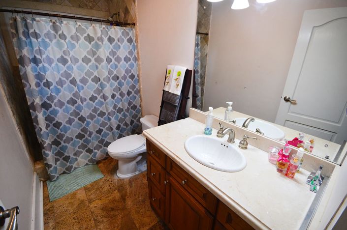 Image No.19-4 Bed Property for sale