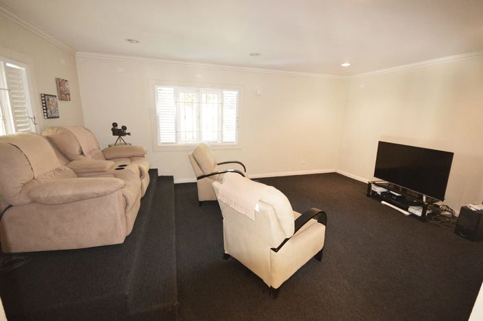 Image No.24-4 Bed Property for sale