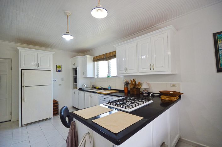 Image No.6-4 Bed Property for sale