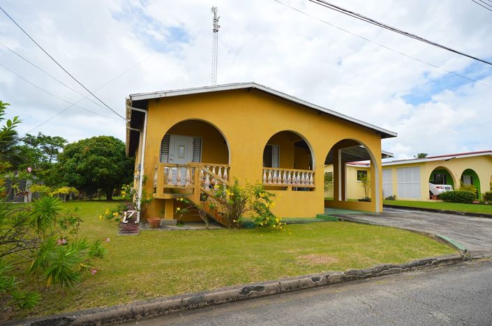 Image No.1-5 Bed Property for sale