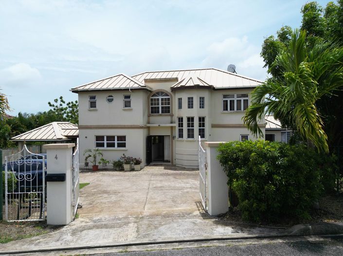 Image No.1-Propriété de 4 chambres à vendre à St George