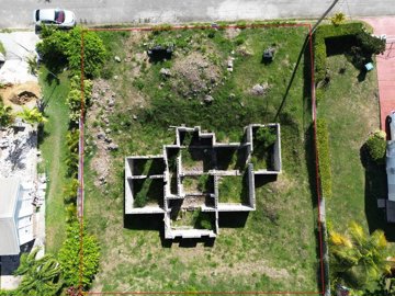1 - St Lucy, Propriété