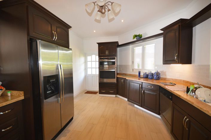 Image No.11-3 Bed Property for sale