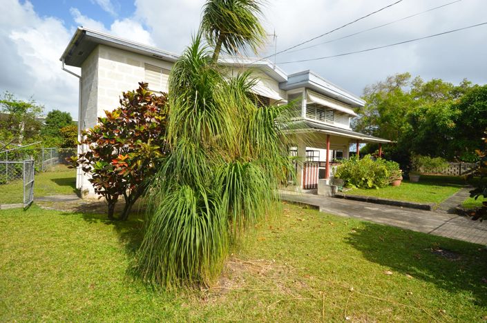 Image No.19-3 Bed Property for sale