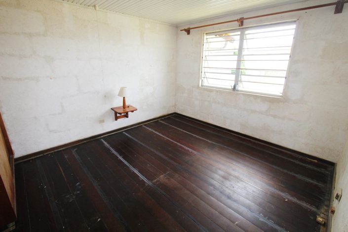 Image No.8-3 Bed Property for sale