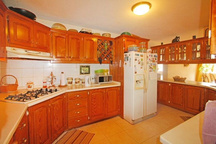 Image No.5-4 Bed Property for sale