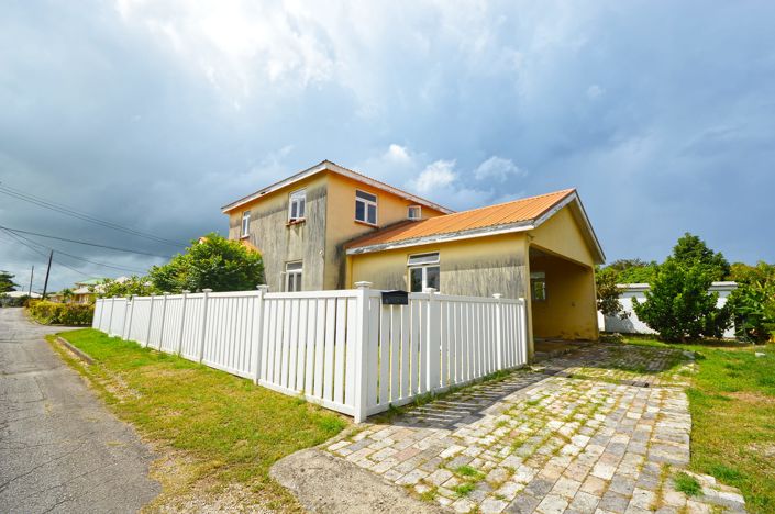 Image No.1-4 Bed Property for sale