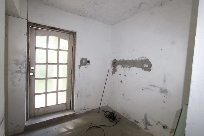 Image No.13-10 Bed Property for sale