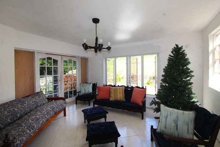 Image No.2-10 Bed Property for sale