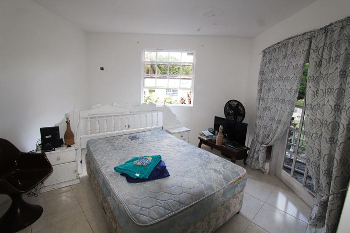 Image No.8-10 Bed Property for sale