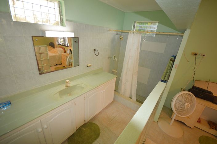 Image No.6-3 Bed Property for sale