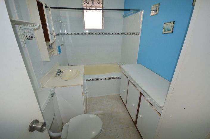 Image No.8-3 Bed Property for sale