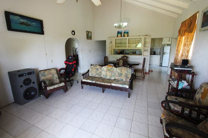 Image No.2-4 Bed Property for sale