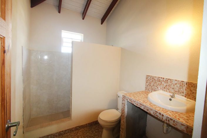 Image No.16-5 Bed Property for sale