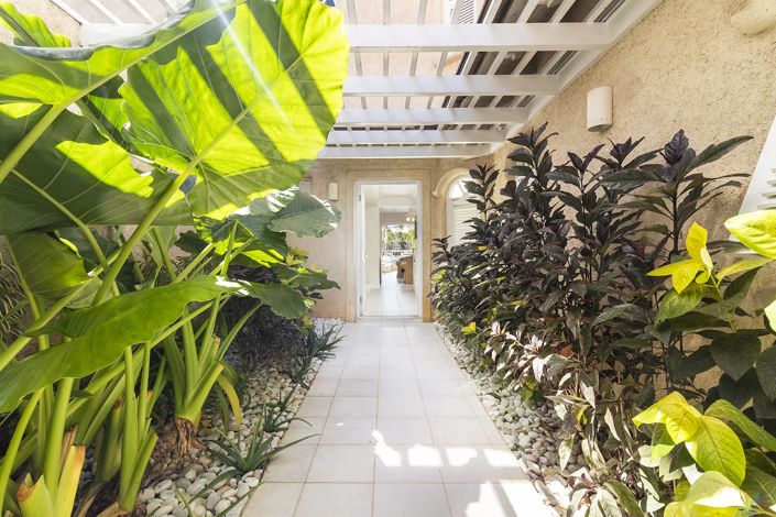 Image No.13-3 Bed Property for sale