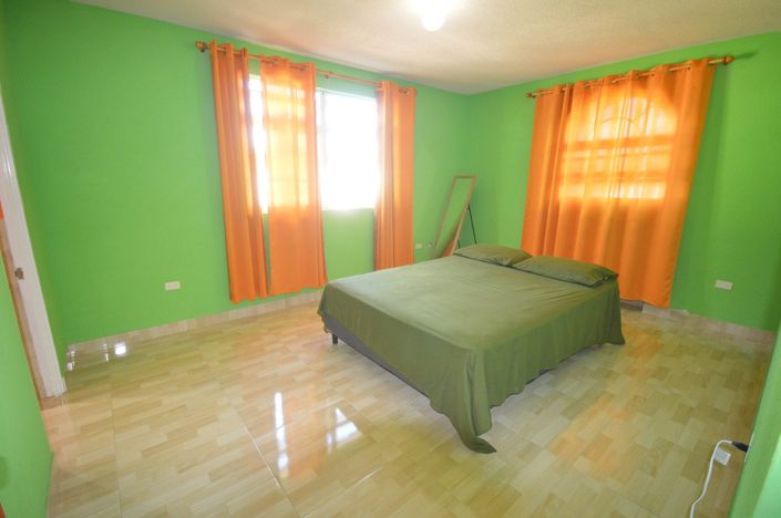 Image No.8-3 Bed Property for sale