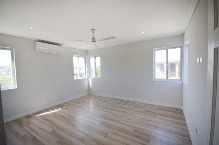 Image No.17-3 Bed Property for sale