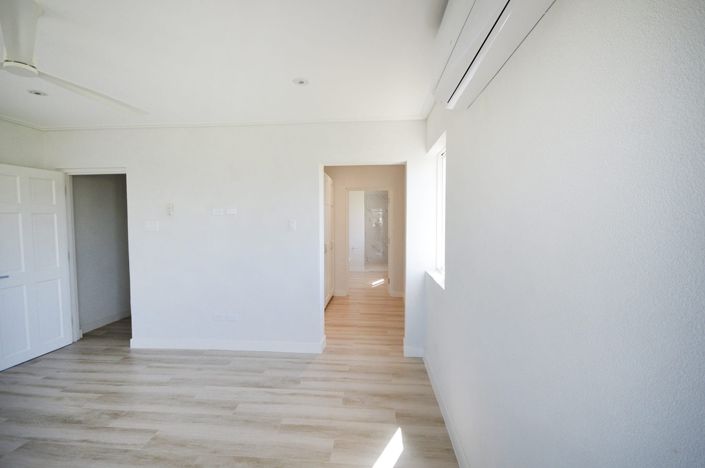 Image No.18-3 Bed Property for sale