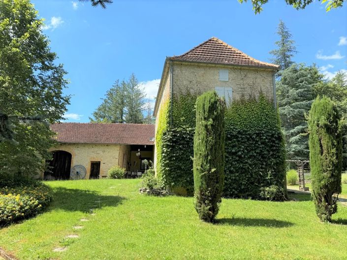Image No.1-4 Bed House for sale