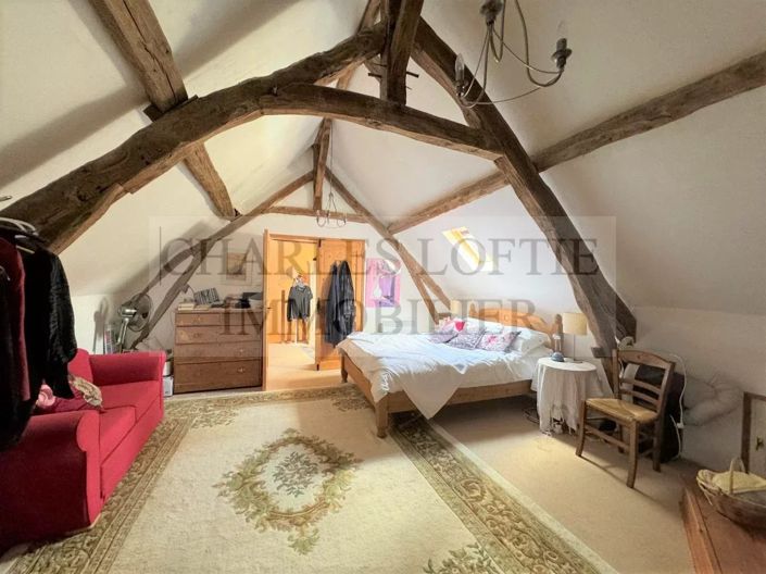 Image No.22-4 Bed House for sale